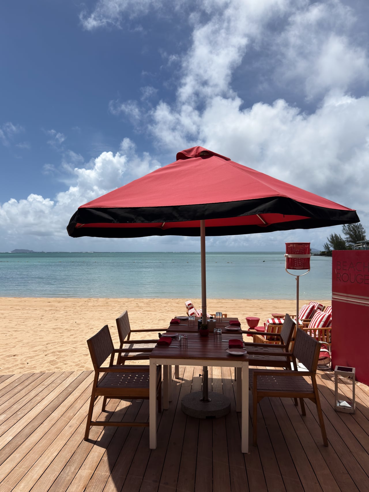 Beach Rouge