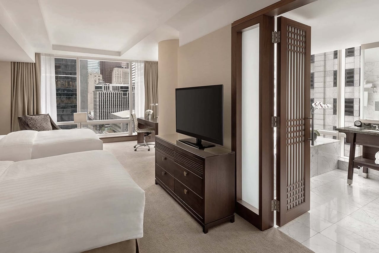 Shangri-La, Toronto
