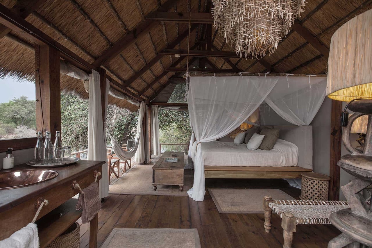 Sindabezi Island Lodge