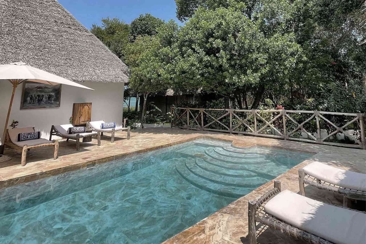 The Island Pongwe