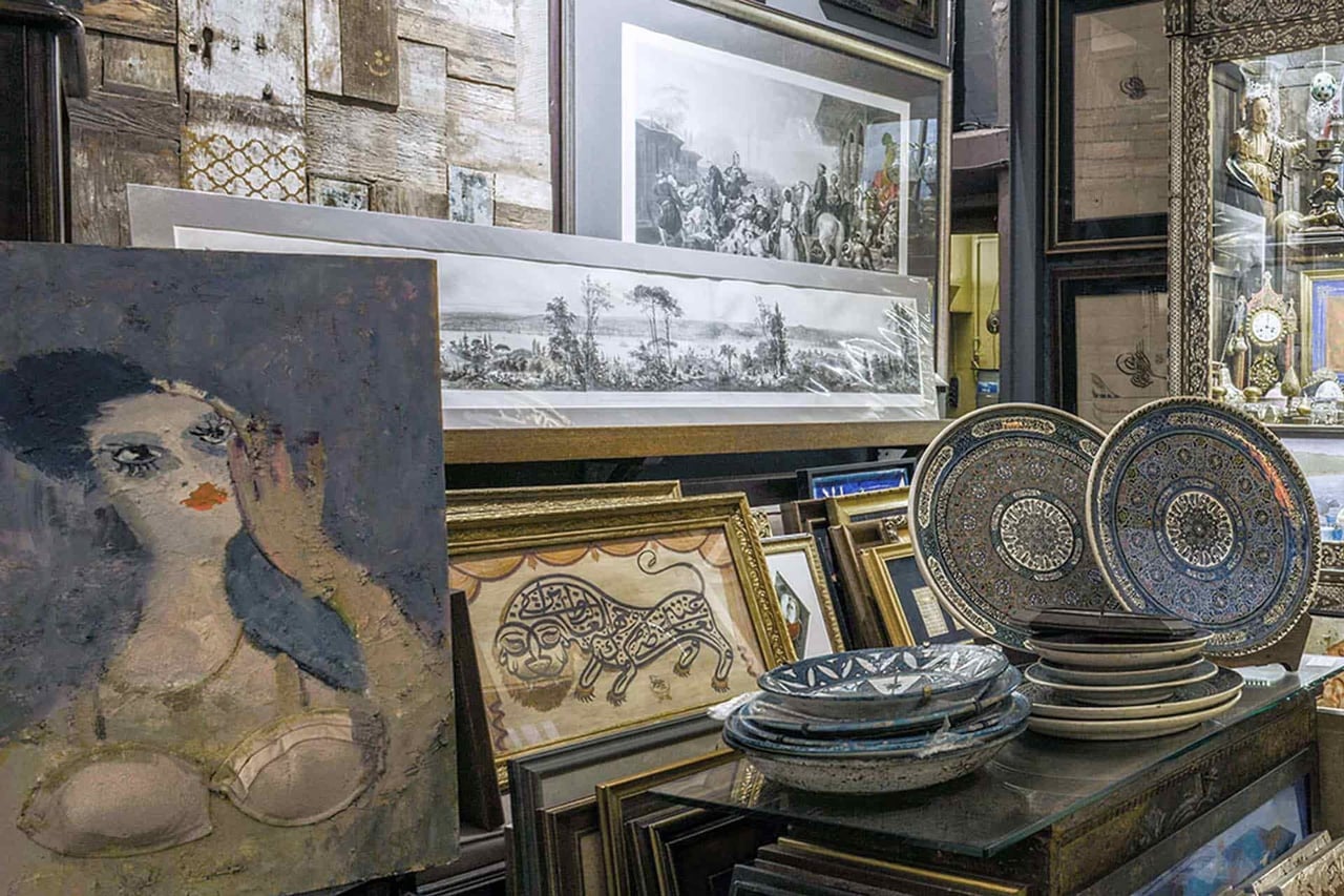 Sofa Art & Antiques
